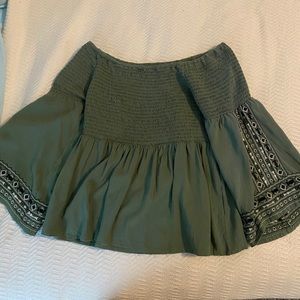 Francesca’s Off the Shoulder Top Size M